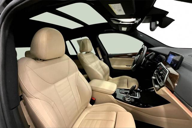 Photo of 2021 Black Sapphire Metallic BMW X3
