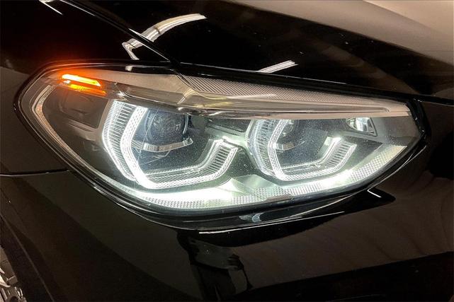 Photo of 2021 Black Sapphire Metallic BMW X3