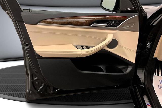 Photo of 2021 Black Sapphire Metallic BMW X3