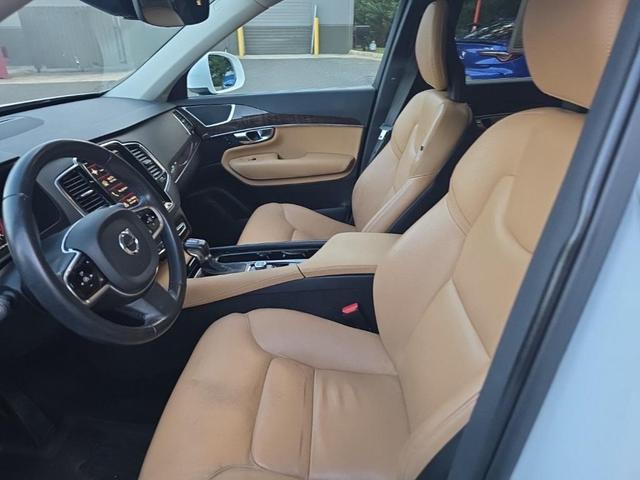 Photo of 2016 Ice White Volvo XC90