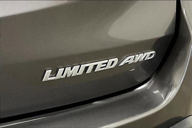Photo of 2018 Bronze Toyota Highlander