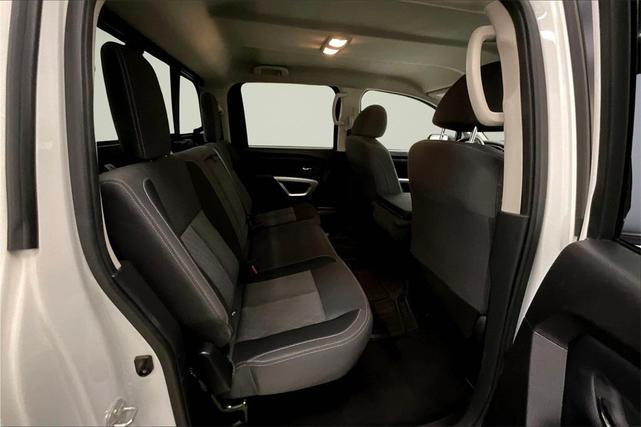 Photo of 2022 Glacier White Nissan Titan