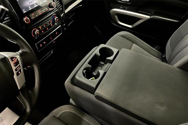 Photo of 2022 Glacier White Nissan Titan