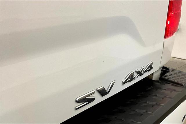 Photo of 2022 Glacier White Nissan Titan