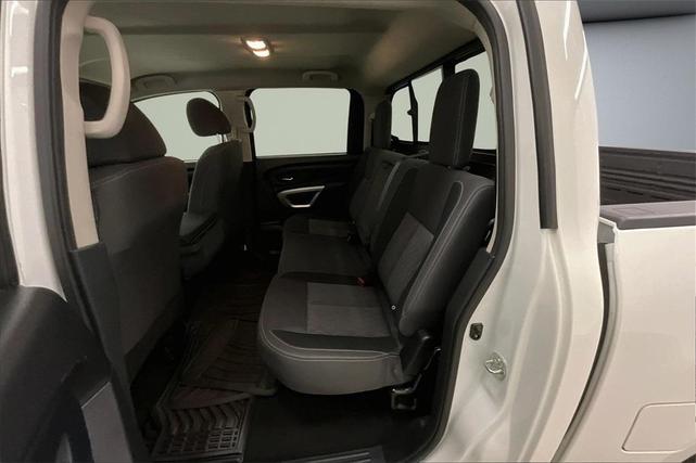 Photo of 2022 Glacier White Nissan Titan