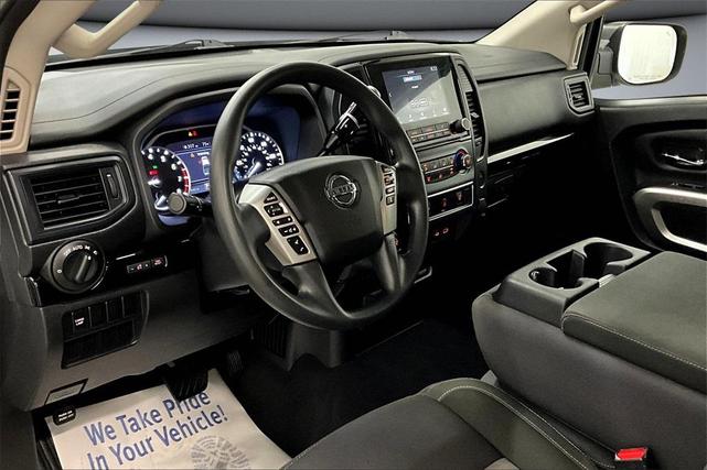 Photo of 2022 Glacier White Nissan Titan