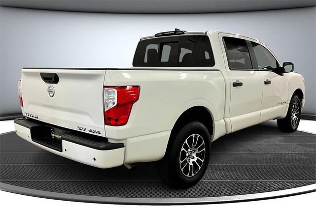Photo of 2022 Glacier White Nissan Titan