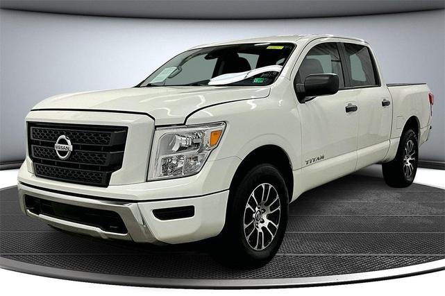 Photo of 2022 Glacier White Nissan Titan