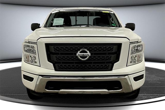 Photo of 2022 Glacier White Nissan Titan