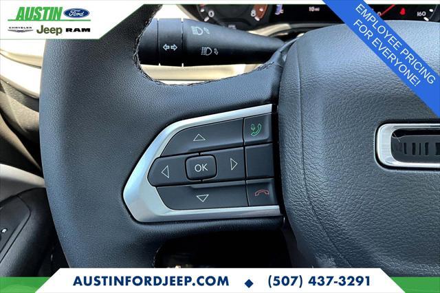 Photo of 2025 Bright White Clearcoat Jeep Compass
