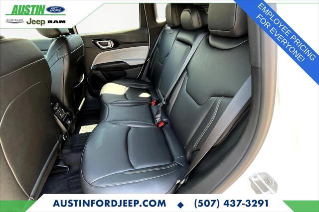 Photo of 2025 Bright White Clearcoat Jeep Compass