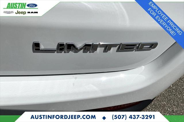 Photo of 2025 Bright White Clearcoat Jeep Compass