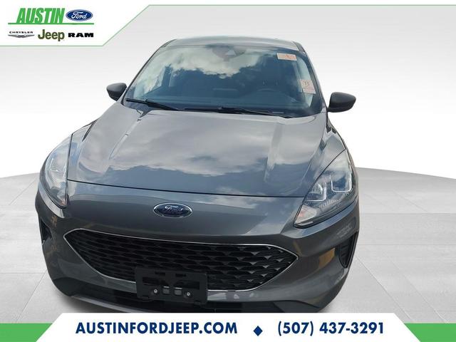 Photo of 2022 Gray Metallic Ford Escape