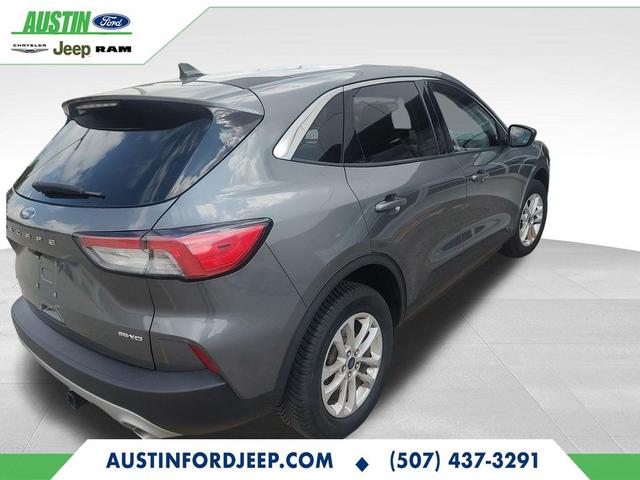 Photo of 2022 Gray Metallic Ford Escape