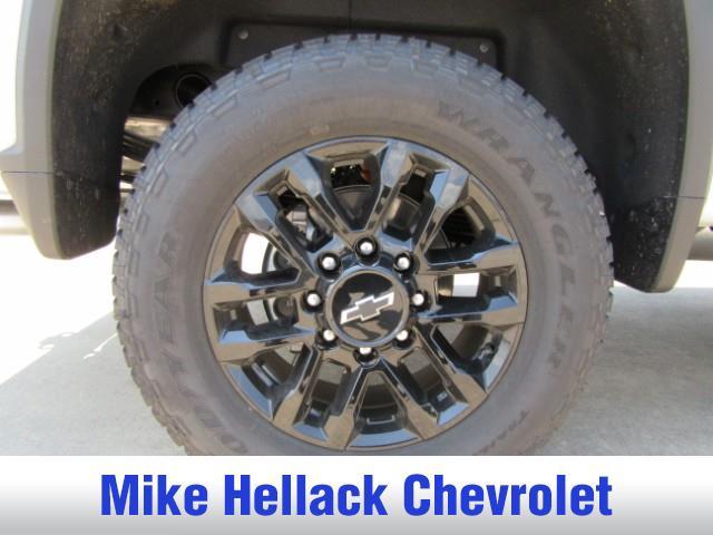 Photo of 2025 Summit White Chevrolet Silverado 2500