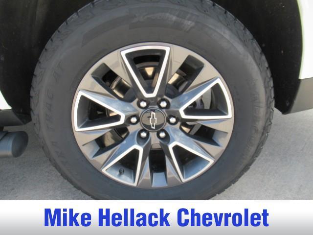 Photo of 2023 Summit White Chevrolet Tahoe