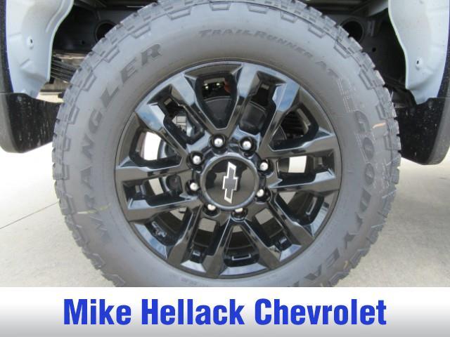 Photo of 2025 Summit White Chevrolet Silverado 2500