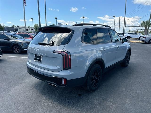 Photo of 2024 Wolf Gray Kia Telluride