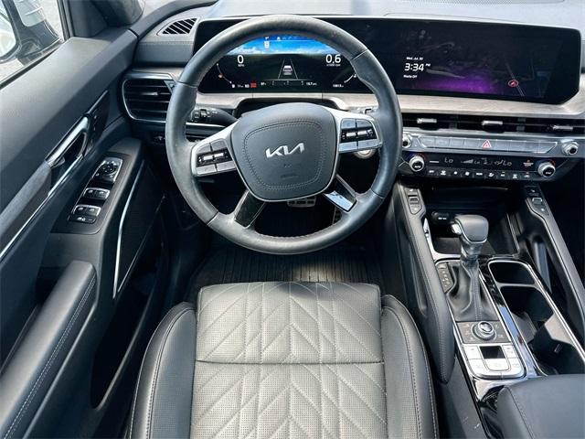 Photo of 2024 Wolf Gray Kia Telluride