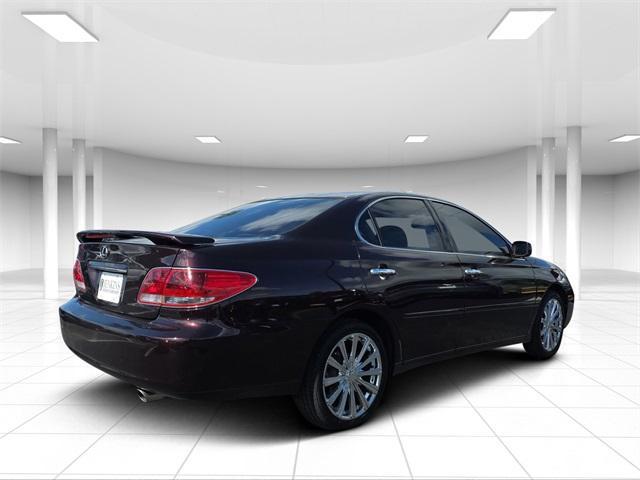 Photo of 2005 Black Garnet Pearl Lexus ES 330