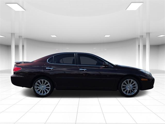 Photo of 2005 Black Garnet Pearl Lexus ES 330
