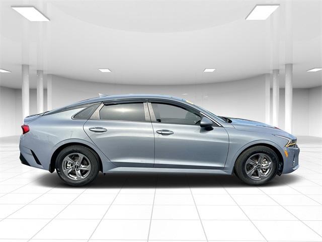 Photo of 2024 Everlasting Silver Kia K5