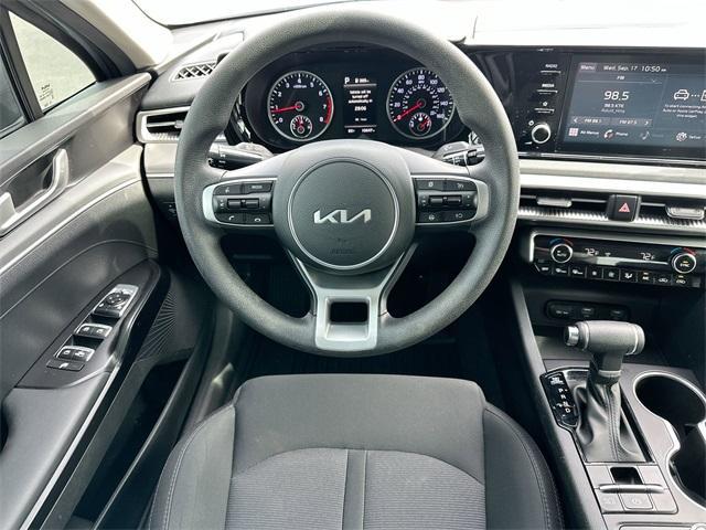 Photo of 2024 Everlasting Silver Kia K5