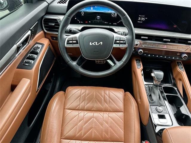 Photo of 2024 Ebony Black Kia Telluride