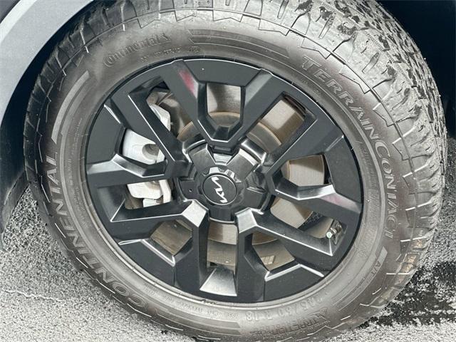 Photo of 2024 Ebony Black Kia Telluride