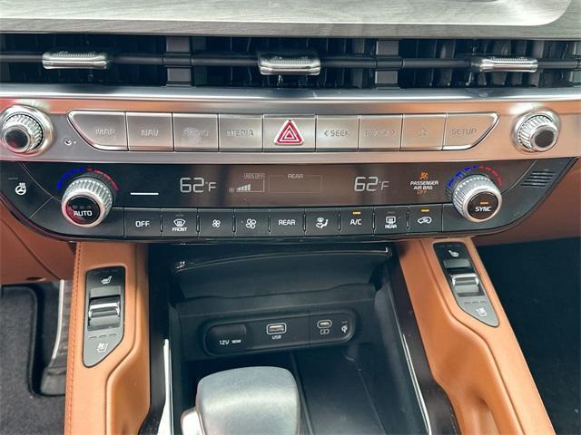 Photo of 2024 Ebony Black Kia Telluride