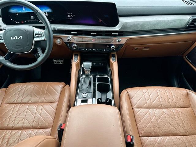 Photo of 2024 Ebony Black Kia Telluride