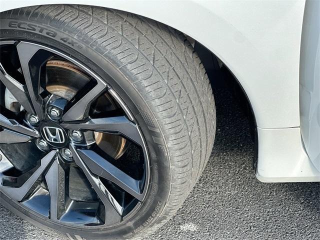 Photo of 2020 Platinum White Honda Civic