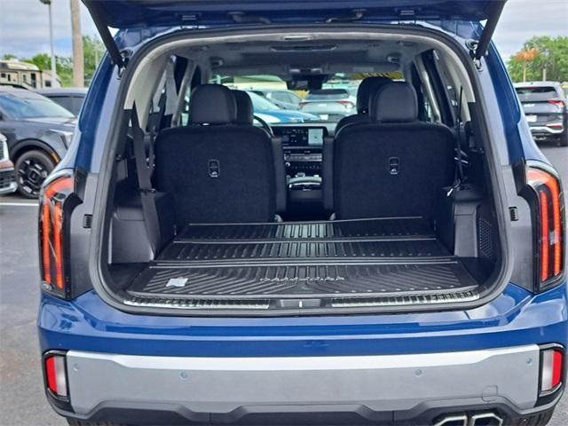 Photo of 2024 Midnight Black Kia Telluride