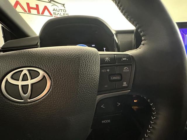 Photo of 2025 Ice Cap Toyota Camry