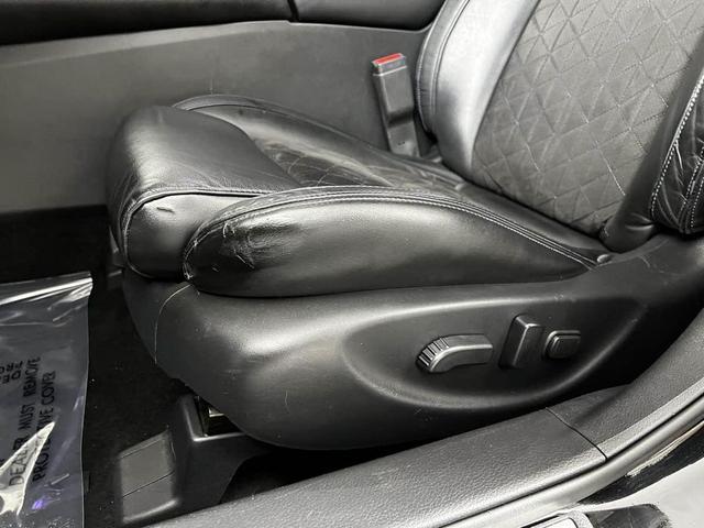 Photo of 2018 Super Black Nissan Maxima