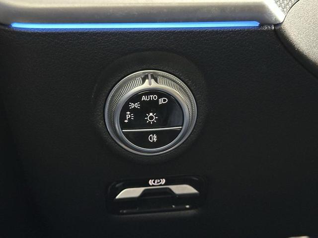 Photo of 2022 White Mercedes-Benz C-Class