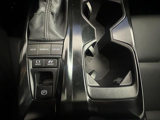 Photo of 2025 Ice Cap Toyota Camry