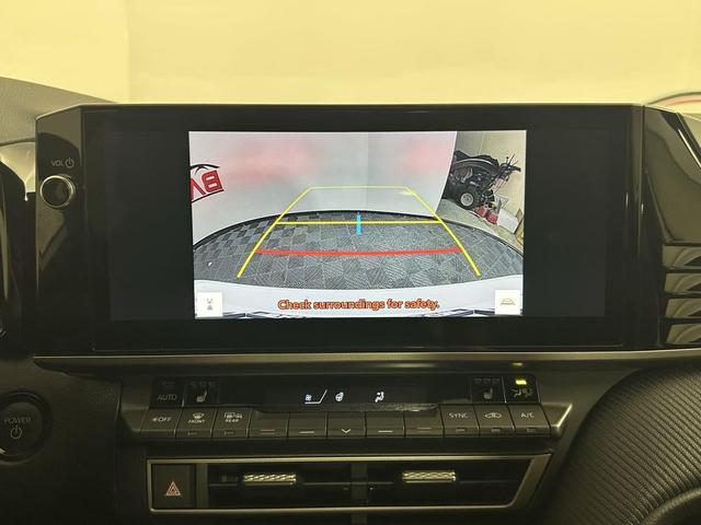 Photo of 2025 Ice Cap Toyota Camry
