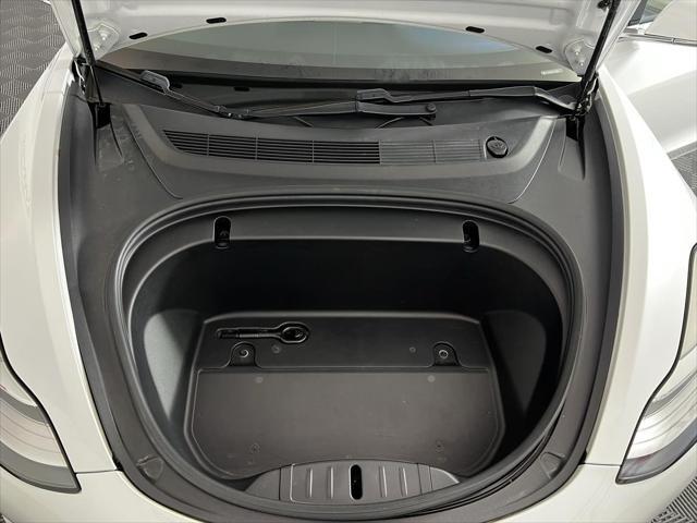 Photo of 2020 Pearl White Multi-Coat Tesla Model 3