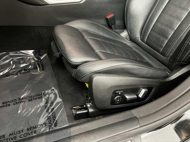 Photo of 2022 Black Sapphire Metallic BMW M440
