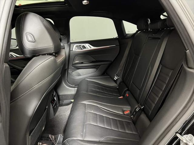 Photo of 2022 Black Sapphire Metallic BMW M440