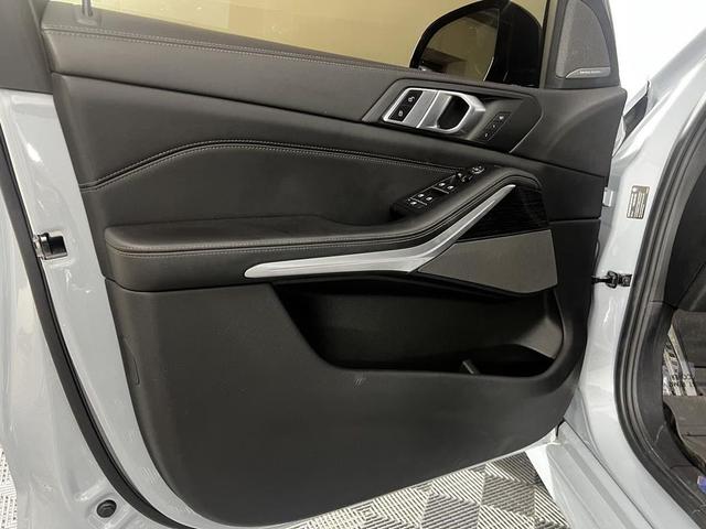 Photo of 2024 Brooklyn Grey Metallic BMW X5