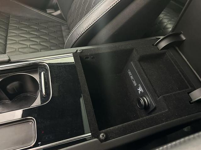 Photo of 2020 Black Jaguar F-PACE