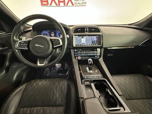 Photo of 2020 Black Jaguar F-PACE