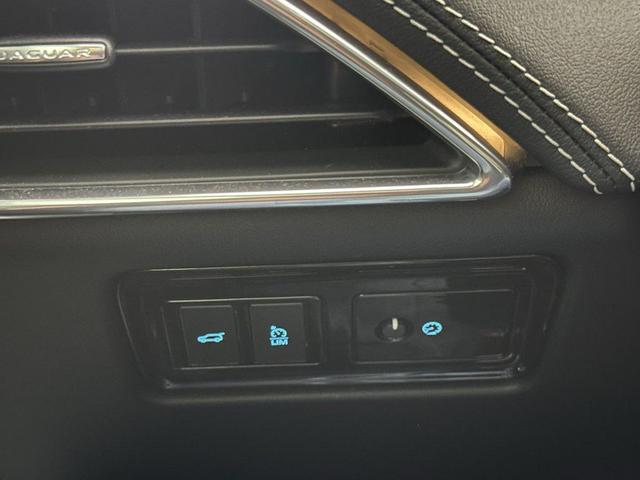 Photo of 2020 Black Jaguar F-PACE