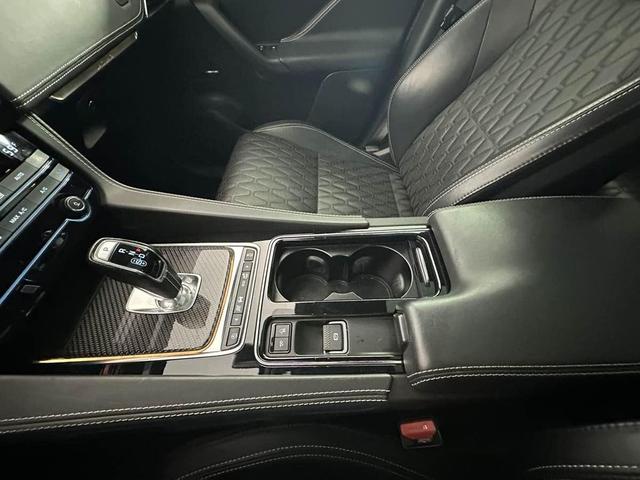 Photo of 2020 Black Jaguar F-PACE