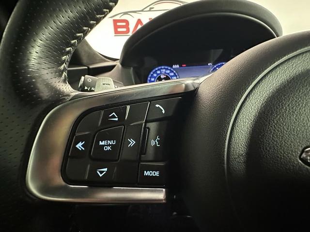Photo of 2020 Black Jaguar F-PACE