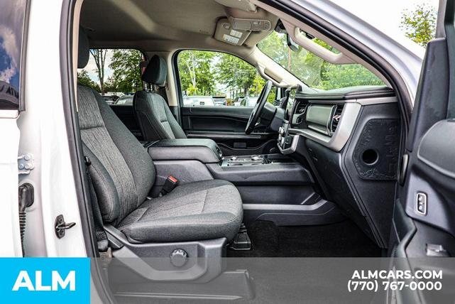 Photo of 2024 Oxford White Ford Expedition Max