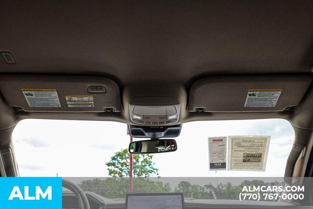 Photo of 2024 Oxford White Ford Expedition Max
