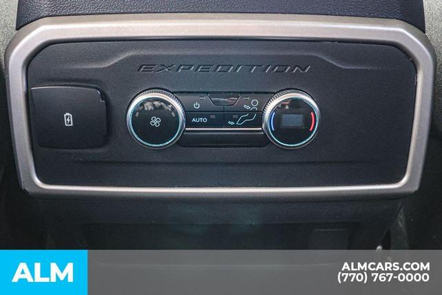 Photo of 2024 Oxford White Ford Expedition Max